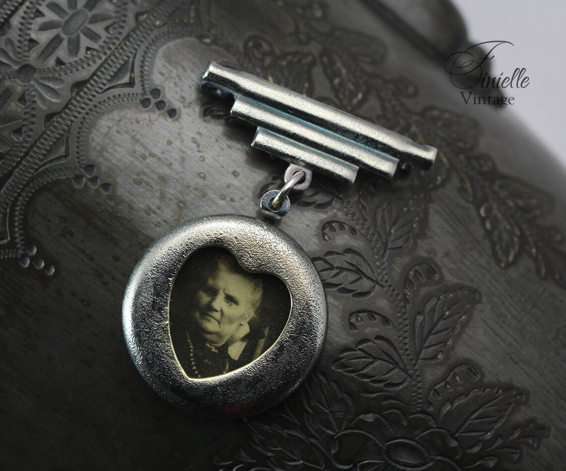 Antique Victorian c1837-1900 Silver Plated Locket Photo Brooch Pin, English Lady Victorian Era Sepia Photo, Vintage Jewelry Jewellery