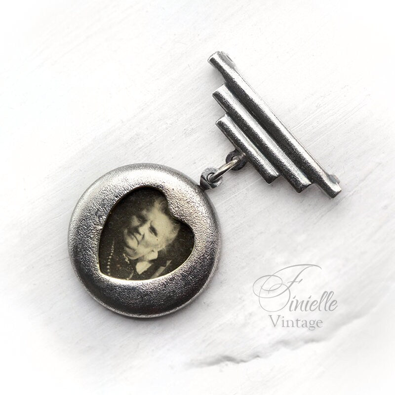 Antique Victorian c1837-1900 Silver Plated Locket Photo Brooch Pin, English Lady Victorian Era Sepia Photo, Vintage Jewelry Jewellery