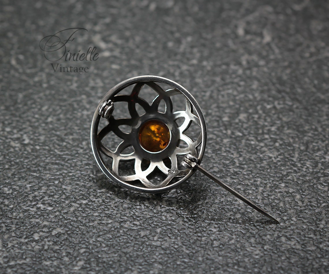 Vintage 1960-1970 Sterling Silver Round Flower Brooch, Baltic Amber, Stamped 925, Unique Gift Vintage Jewelry Jewellery