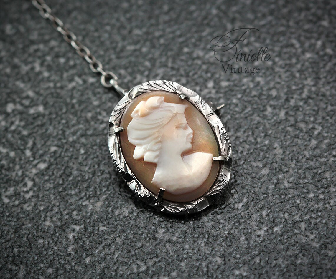 Vintage 1970s Silver 800, Naples Italy Hand Carved Shell Cameo Miniature Brooch Pin, Safety Chain, Unique Gift Vintage Jewelry Jewellery