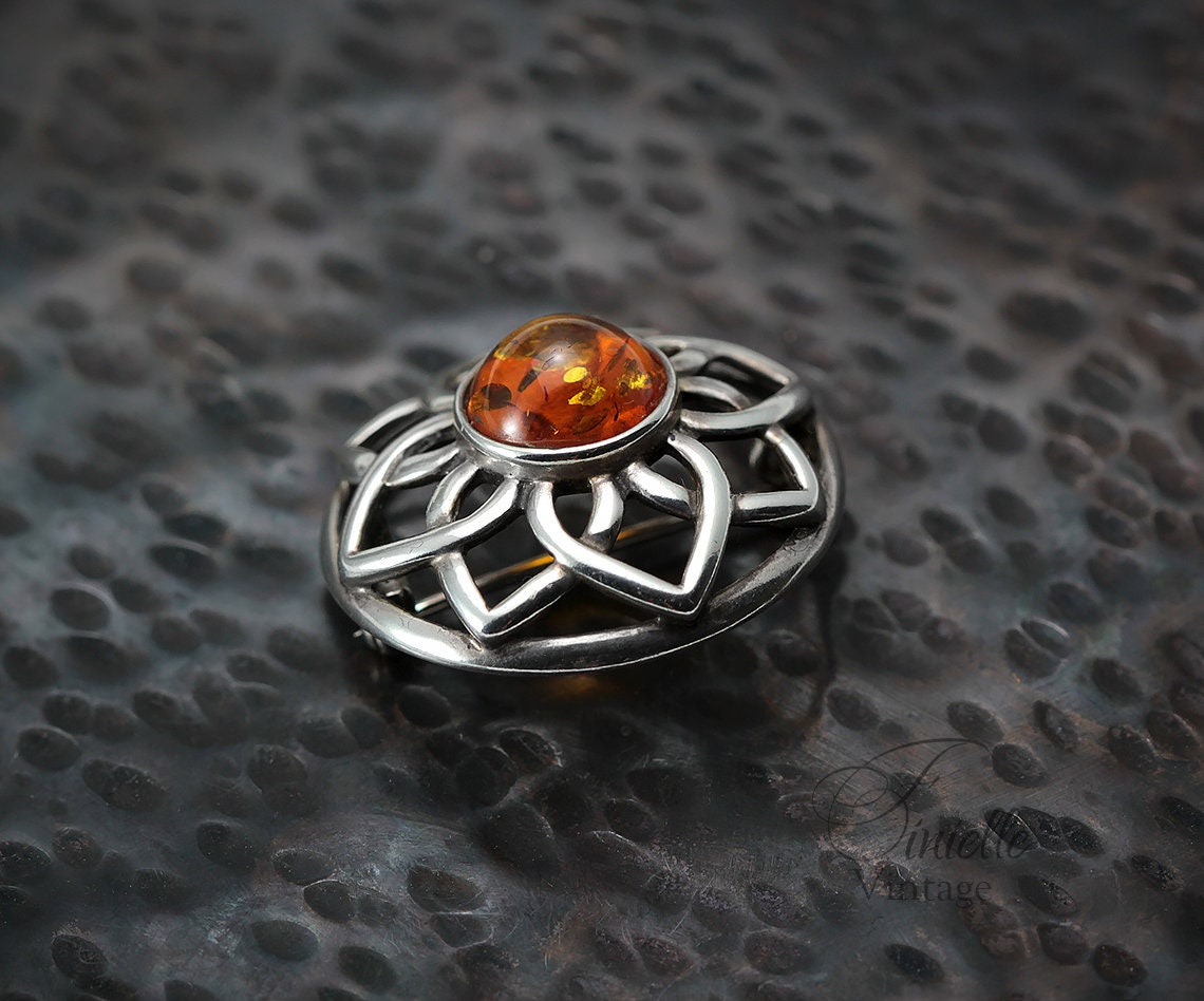 Vintage 1960-1970 Sterling Silver Round Flower Brooch, Baltic Amber, Stamped 925, Unique Gift Vintage Jewelry Jewellery