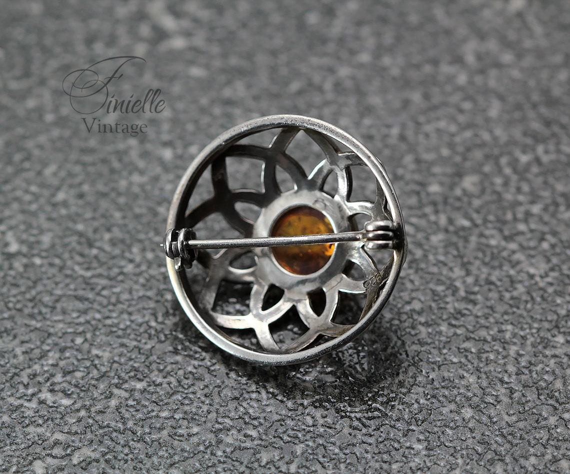 Vintage 1960-1970 Sterling Silver Round Flower Brooch, Baltic Amber, Stamped 925, Unique Gift Vintage Jewelry Jewellery
