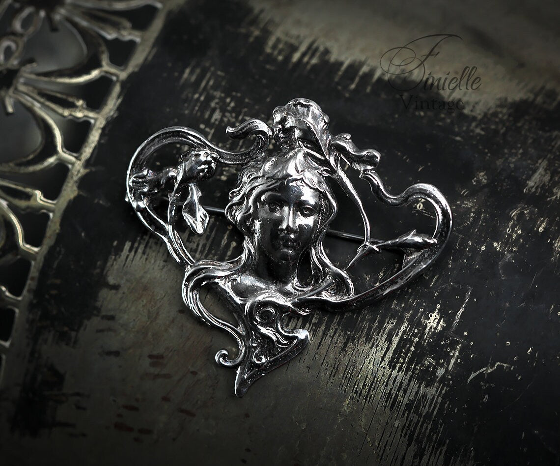 Vintage 1980s Silver Plated Art Nouveau Style Brooch, Aesthetic Lady Head, Romantic Pin, Unique Gift Vintage Jewelry Jewellery
