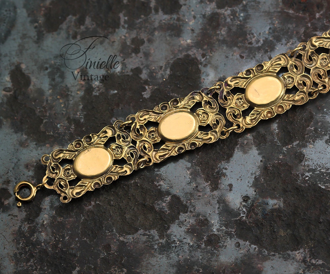 Vintage 1930s Art Deco Czech Filigree Panel Bracelet, Emerald Green Glass Rhinestones, Gold Plated Brass, Gold Tone Unique Gift Jewelry