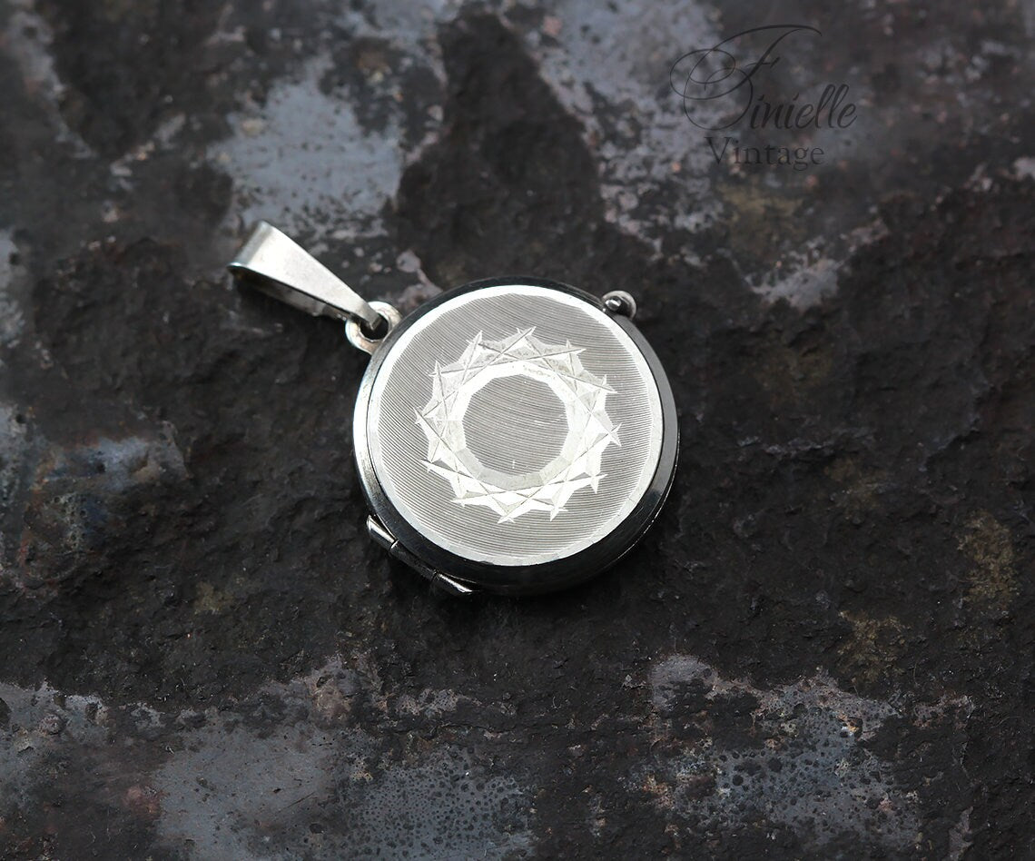 Vintage 1978 Sterling Silver Small Round 2 Photo Locket Pendant, Engraved Silver, Full Hallmarked, London, Gift for women