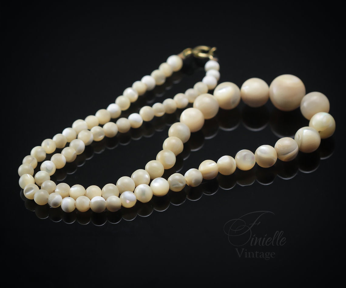 Antique, Vintage Art Deco c1920-1930s Mother of Pearl Round Beaded Strand Necklace, 73pcs, 40cm / 16'' Length, Unique Gift Jewelry Jewellery