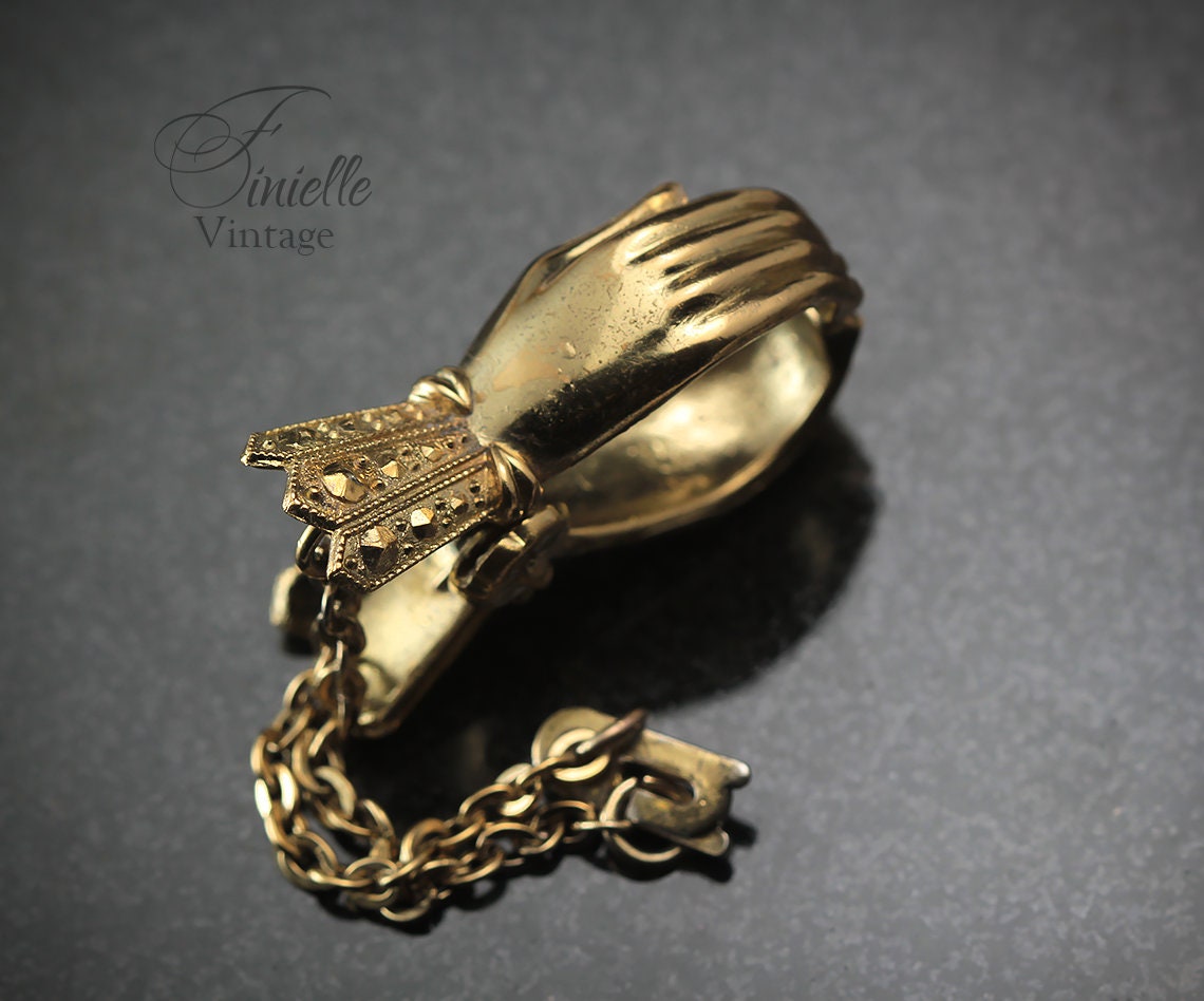 Vintage 1930-1940s Art Deco Hands Glove Scarf Clip Fob, Gold Plated Brass, Original Chain, Unique Gift Antique Jewelry Jewellery