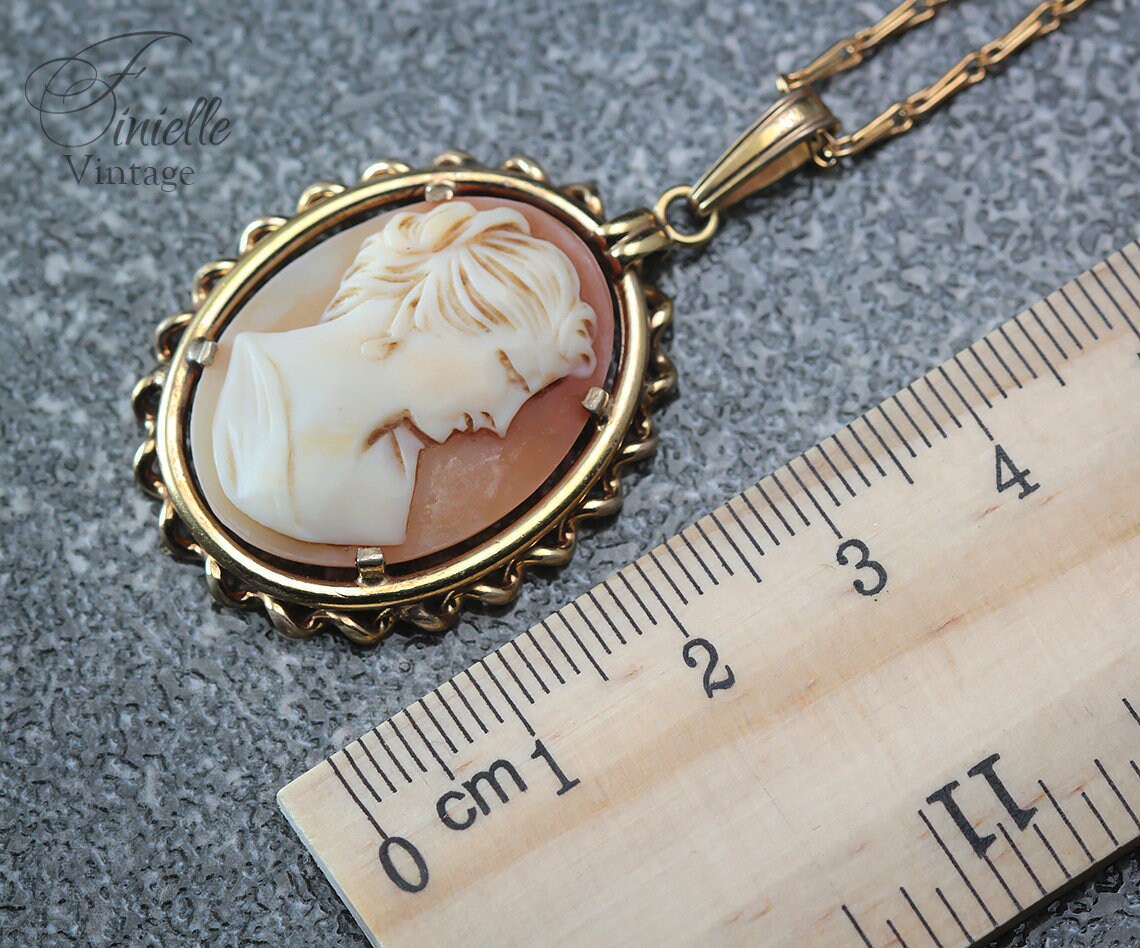 Vintage 1940s Art Deco Hand Carved Rolled Gold Shell Cameo Pendant Necklace, Arrow Kollmar & Jourdan Germany, Unique Gift Jewelry Jewellery