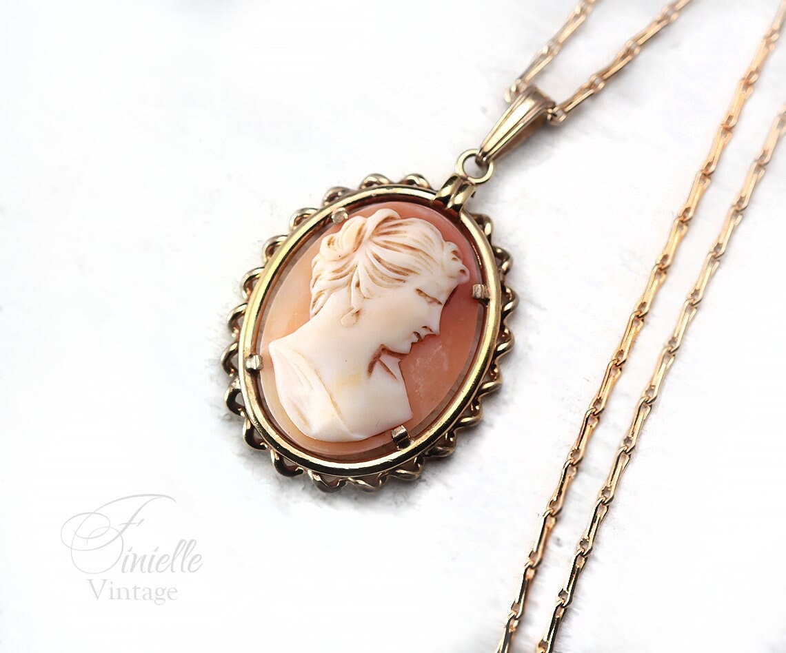 Vintage 1940s Art Deco Hand Carved Rolled Gold Shell Cameo Pendant Necklace, Arrow Kollmar & Jourdan Germany, Unique Gift Jewelry Jewellery