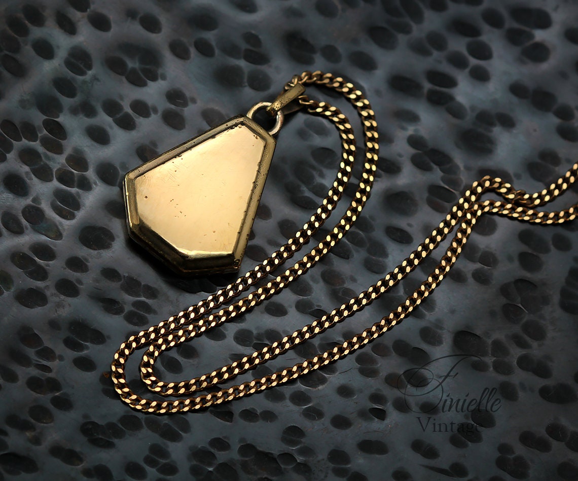 Vintage c1950-60s Rolled Gold Engraved Ornate Fancy Shape 2 Photo Small Locket Pendant, 17.7" Necklace, Gold Plated Brass Chain