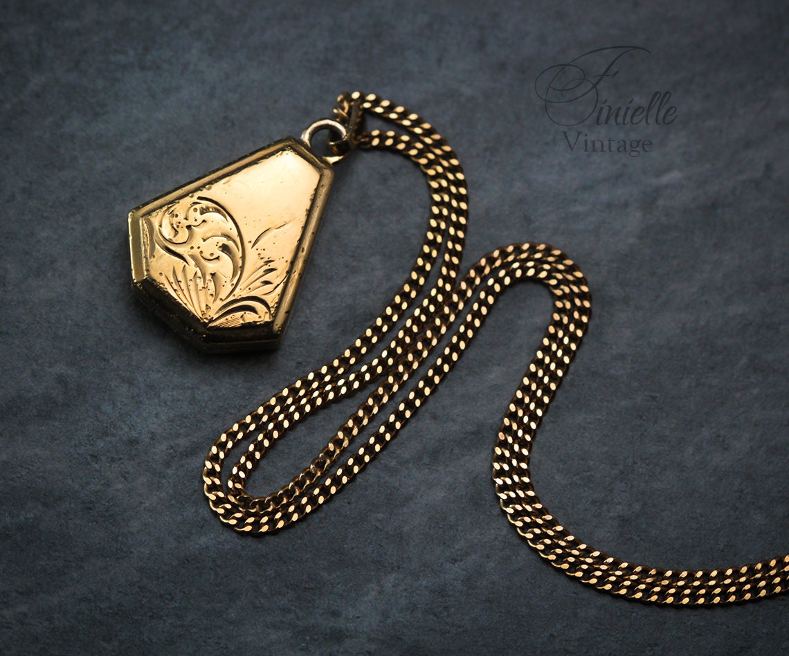 Vintage c1950-60s Rolled Gold Engraved Ornate Fancy Shape 2 Photo Small Locket Pendant, 17.7" Necklace, Gold Plated Brass Chain