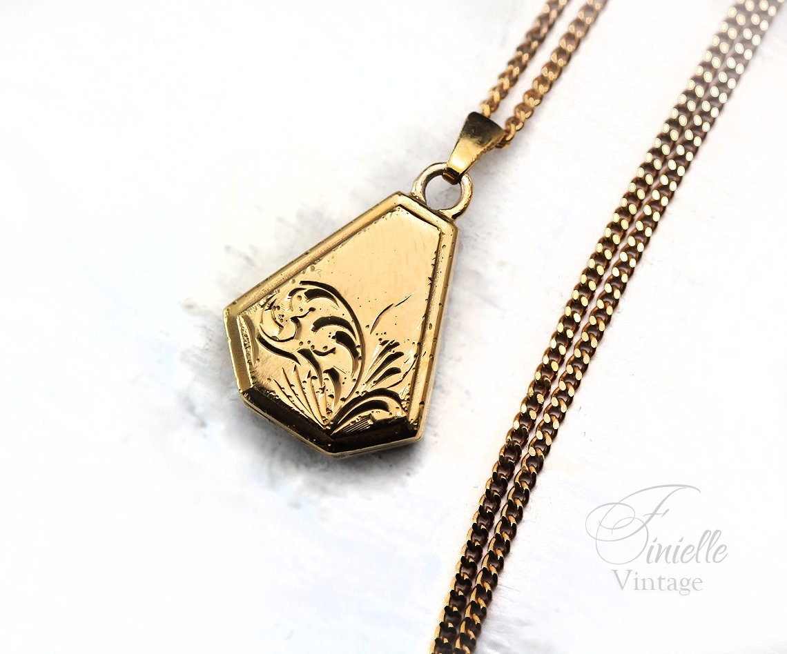Vintage c1950-60s Rolled Gold Engraved Ornate Fancy Shape 2 Photo Small Locket Pendant, 17.7" Necklace, Gold Plated Brass Chain