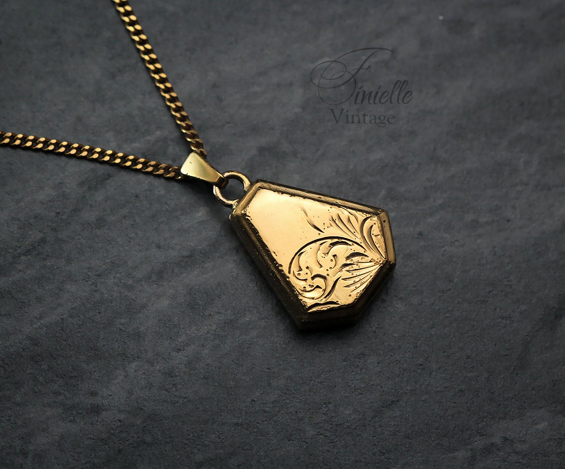Vintage c1950-60s Rolled Gold Engraved Ornate Fancy Shape 2 Photo Small Locket Pendant, 17.7" Necklace, Gold Plated Brass Chain