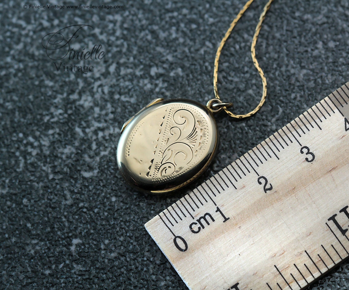 Vintage 1960s Oval 9ct Yellow Gold Photo Locket Pendant Necklace, Signed BK&FT, 14Ct Gold Filled 16" Chain, Unique Vintage Gift Jewelry