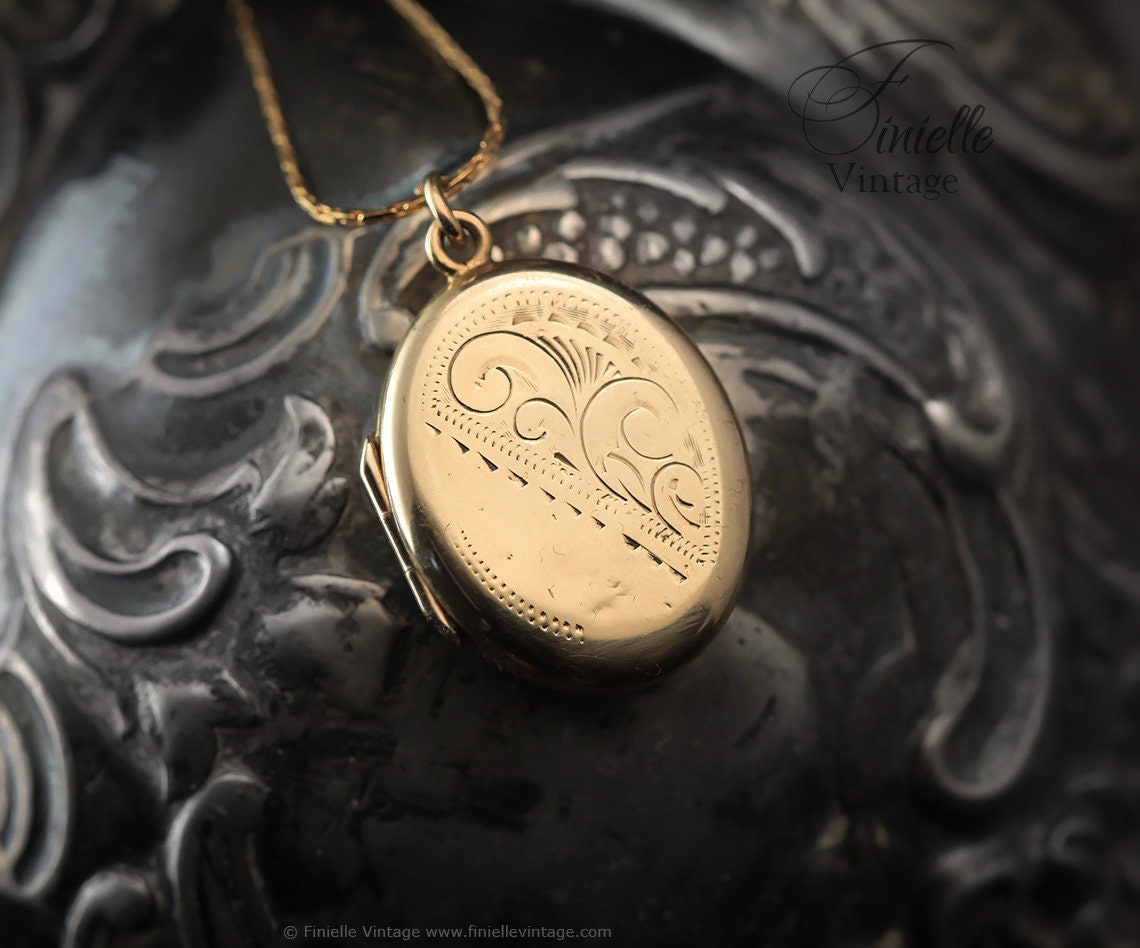 Vintage 1960s Oval 9ct Yellow Gold Photo Locket Pendant Necklace, Signed BK&FT, 14Ct Gold Filled 16" Chain, Unique Vintage Gift Jewelry
