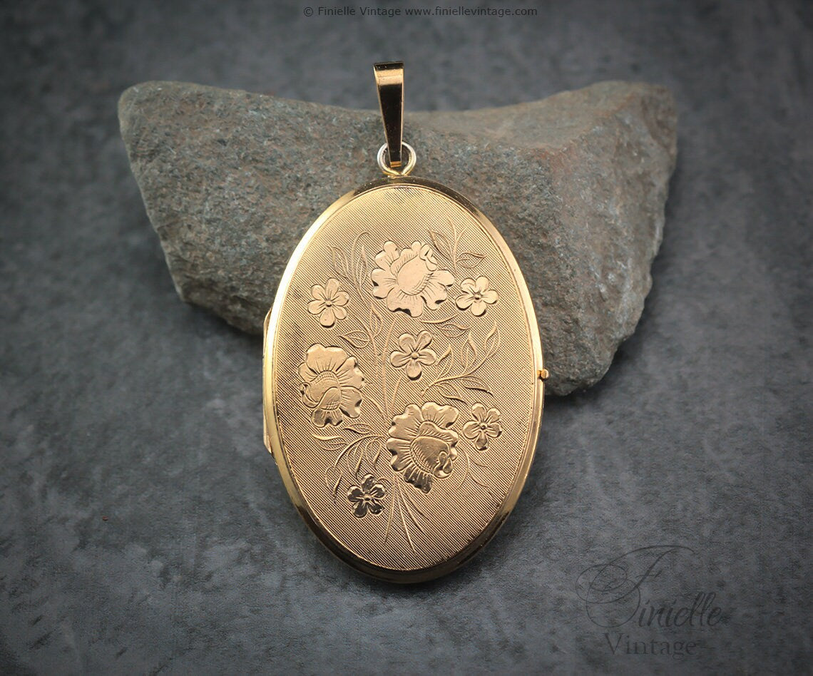 Vintage 1970s Large Rolled Gold Engraved Ornate Floral Oval Shape 2 Photo Locket Pendant