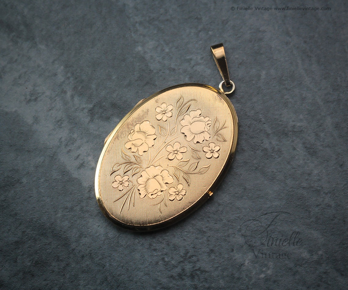 Vintage 1970s Large Rolled Gold Engraved Ornate Floral Oval Shape 2 Photo Locket Pendant