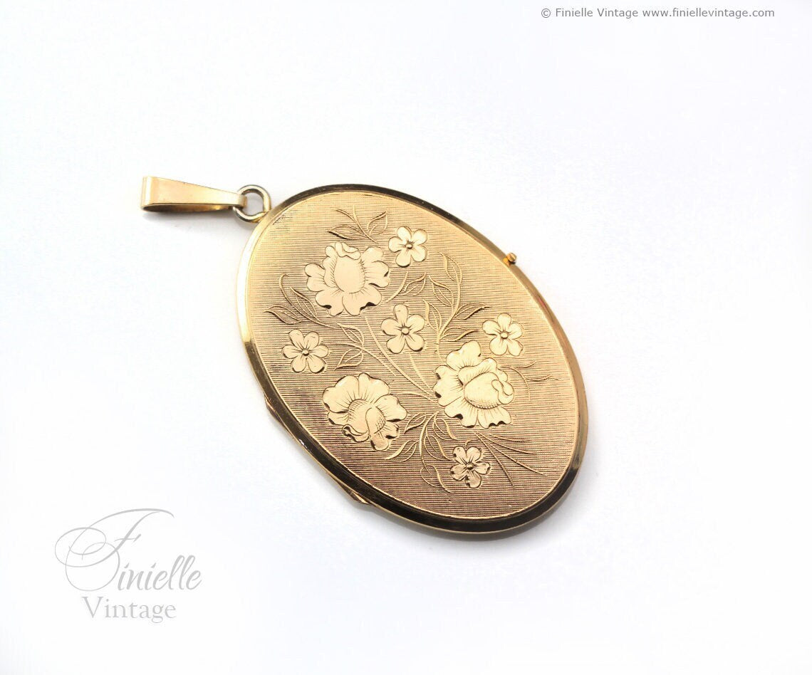 Vintage 1970s Large Rolled Gold Engraved Ornate Floral Oval Shape 2 Photo Locket Pendant