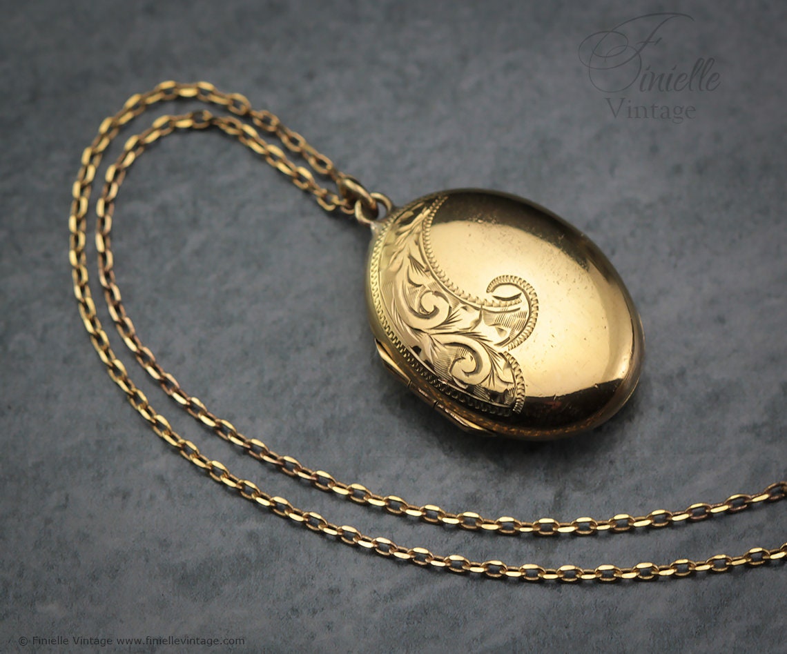 Antique Vintage Art Deco Era 1920-1930s Rolled Gold Engraved Ornate Oval Shape 2 Photo Locket Pendant, 19" Necklace, Gold Plated Brass Chain