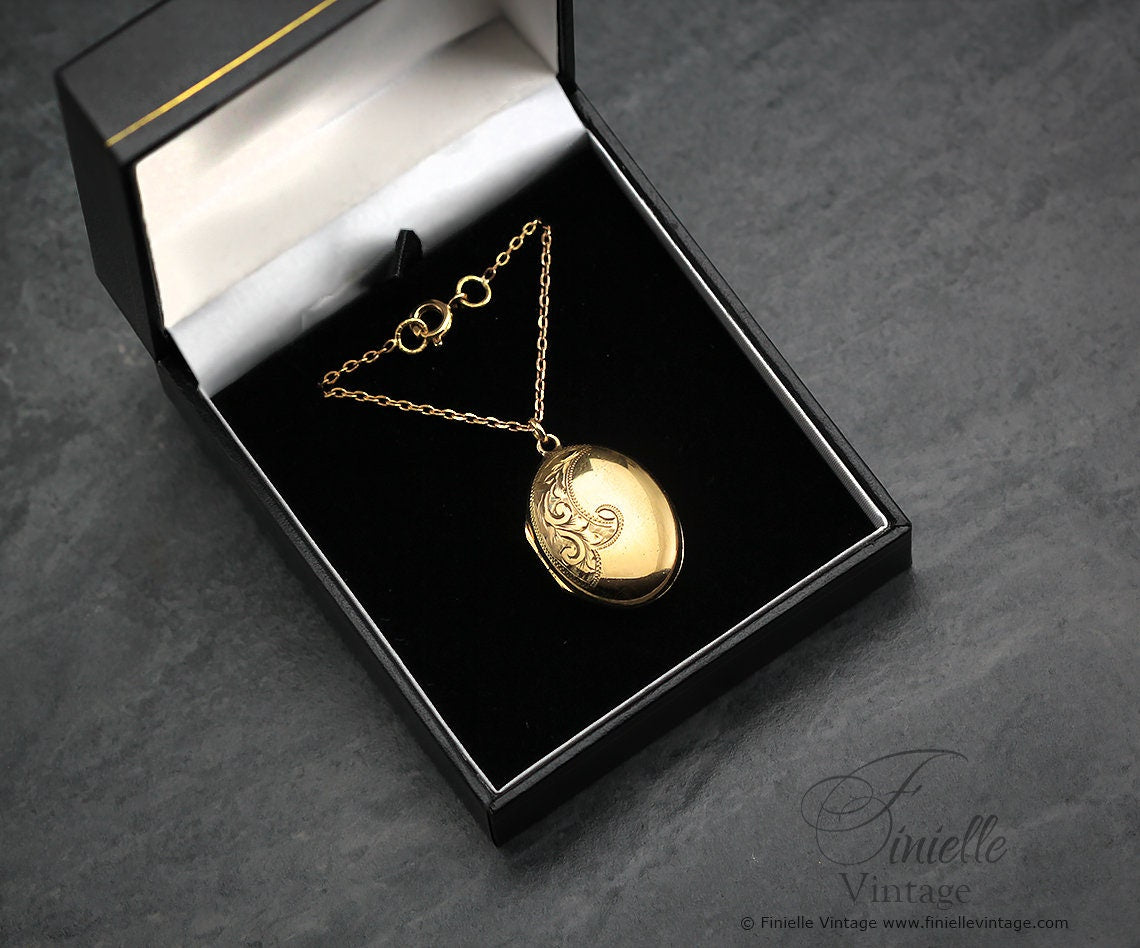 Antique Vintage Art Deco Era 1920-1930s Rolled Gold Engraved Ornate Oval Shape 2 Photo Locket Pendant, 19" Necklace, Gold Plated Brass Chain