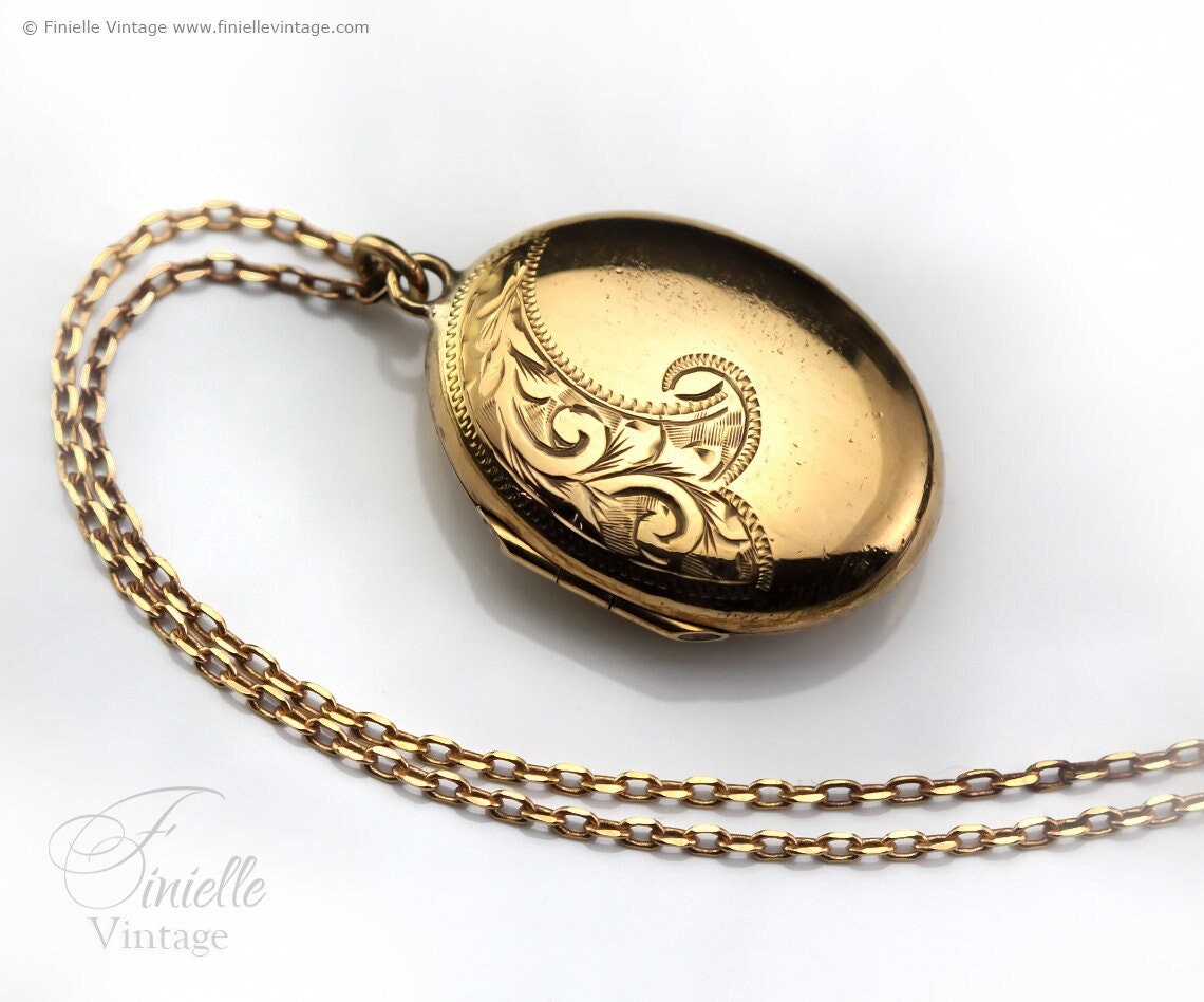 Antique Vintage Art Deco Era 1920-1930s Rolled Gold Engraved Ornate Oval Shape 2 Photo Locket Pendant, 19" Necklace, Gold Plated Brass Chain