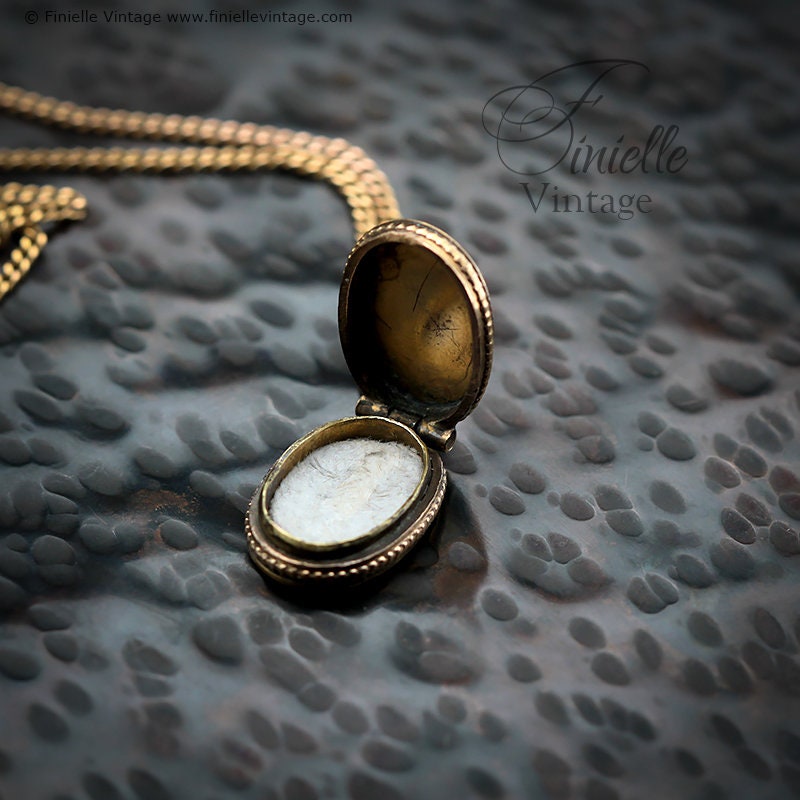 Antique Vintage Art Deco Era 1920-30s Rolled Gold Ornate Oval Shape 2 Photo Small Locket Pendant, 18.1" Necklace, Gold Plated Brass Chain