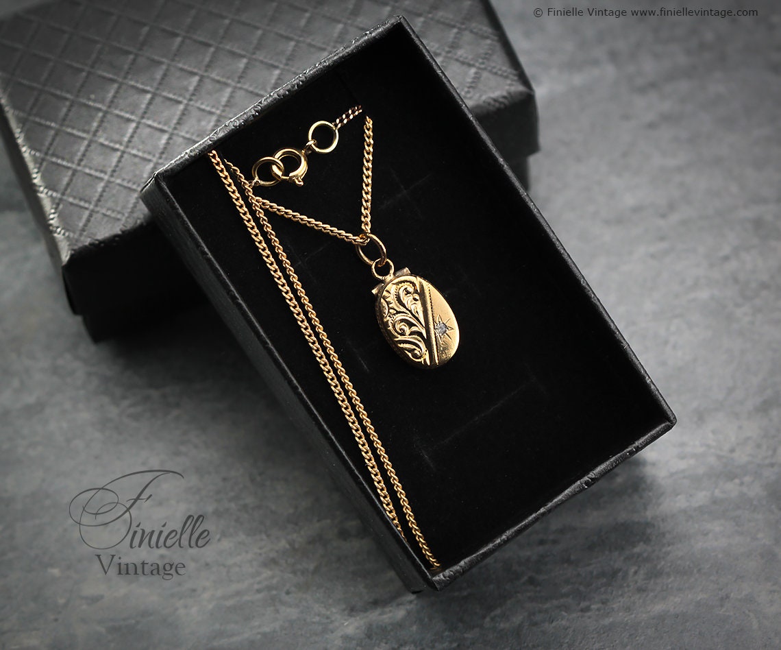 Antique Vintage Art Deco Era 1920-30s Rolled Gold Ornate Oval Shape 2 Photo Small Locket Pendant, 18.1" Necklace, Gold Plated Brass Chain