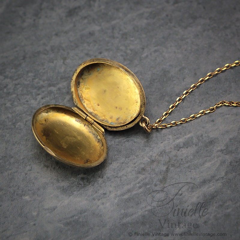 Antique Vintage Art Deco Era 1920-1930s Rolled Gold Engraved Ornate Oval Shape 2 Photo Locket Pendant, 19" Necklace, Gold Plated Brass Chain
