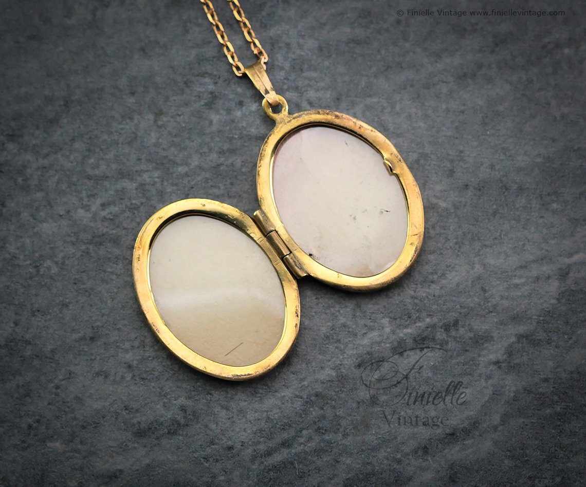 Vintage 1960s 12Ct Rolled Gold Engraved Ornate Oval Shape 2 Photo Locket Pendant, 20" Necklace, Gold Plated Brass Chain