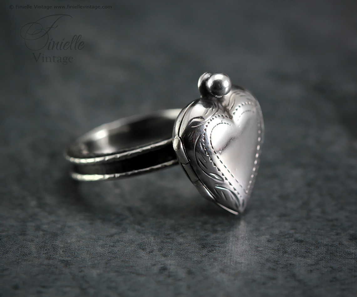 Sterling Silver Art Deco Era Engraved 2 Photo Heart Locket, Handmade Solid Silver Hammered Ring, Unique Gift for Her