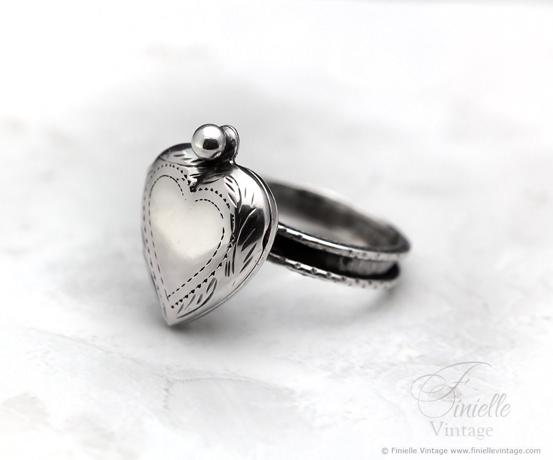 Sterling Silver Art Deco Era Engraved 2 Photo Heart Locket, Handmade Solid Silver Hammered Ring, Unique Gift for Her