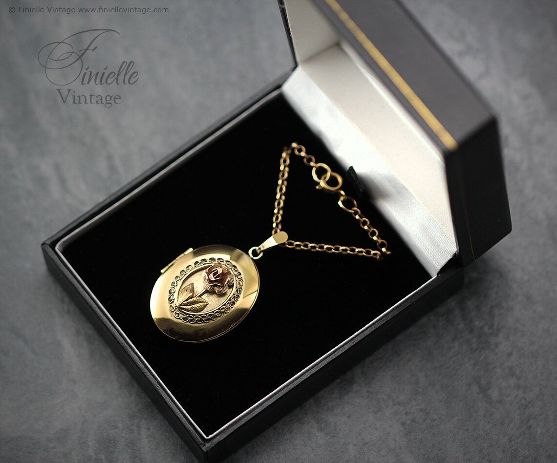 Vintage 1970s, 14Ct Gold Filled, Ornate Filigree Floral, Rose, 2 Photos Oval Locket Pendant Necklace, 18Ct Gold Plated 20.5" Rolo Chain