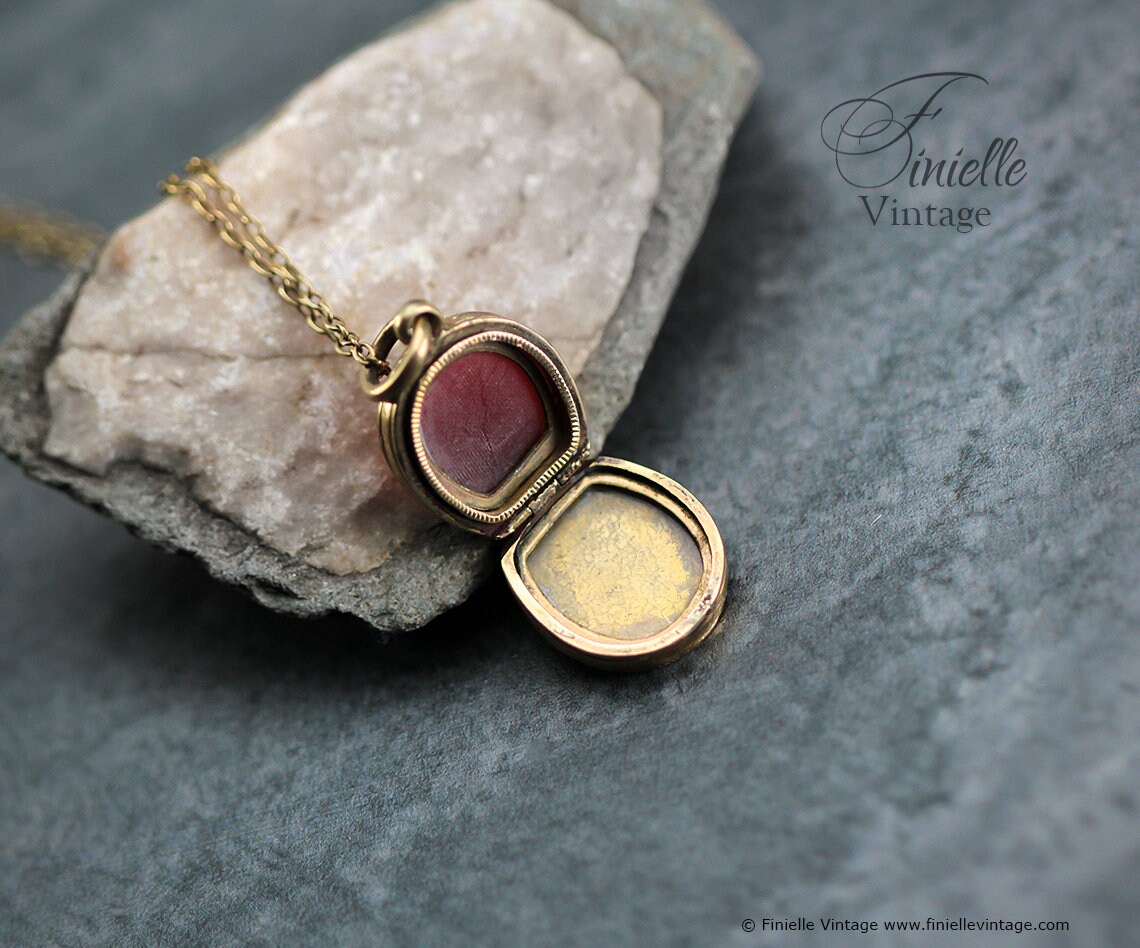 Vintage 1950s, 18Ct Gold Filled, Unique Shape, Horseshoe, Lucky Charm Small Carnelian Locket Pendant, 18Ct Gold Plated 23" Necklace