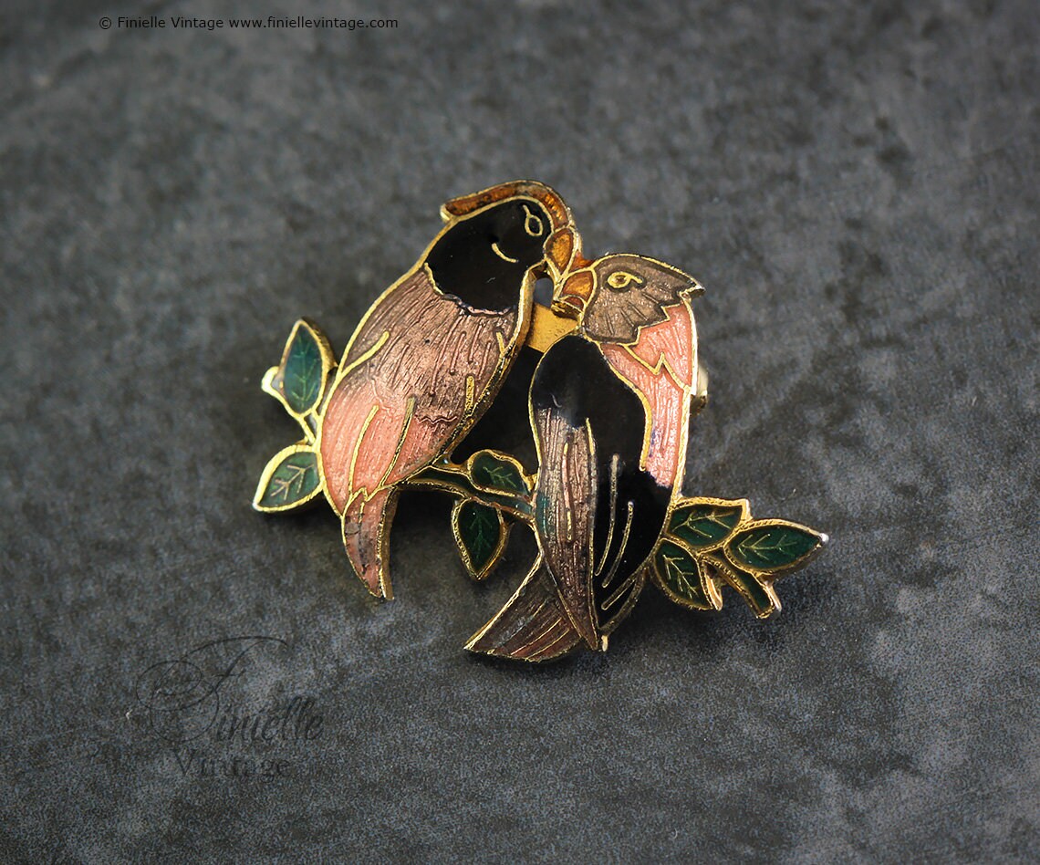 Vintage 1980s, Enamel Cloisonné, Floral, Pair Parrots Sweetheart Brooch, Love Birds, Gold Tone, Unique Vintage Jewelry Jewellery