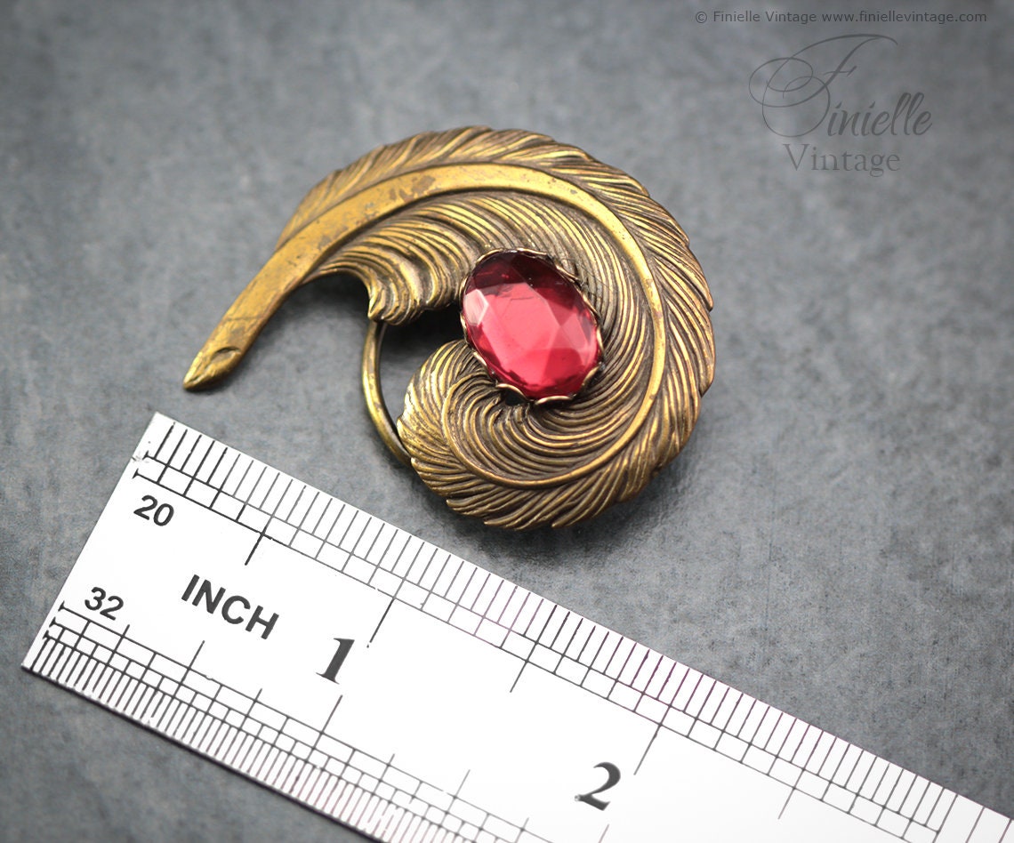 Vintage 1970s, Art Nouveau style, Feather Dress Scarf Clip, Pink Glass Rhinestone, Gold Tone Jewelry Jewellery, Unique Gift