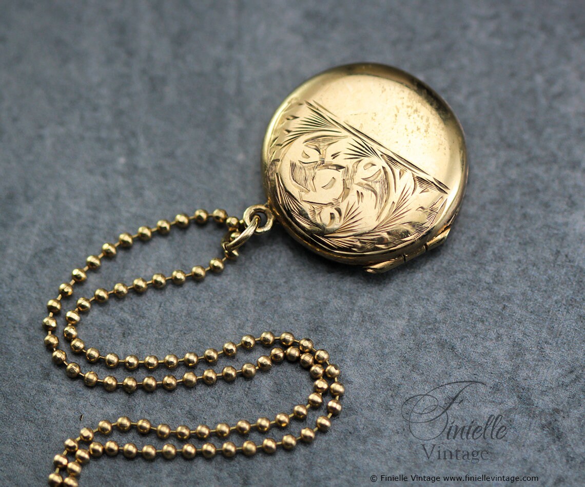 Antique Victorian Era 12Ct Rolled Gold Hand Engraved Floral Round 2 Photos Locket Pendant Necklace, 18Ct Yellow Gold Plated 20" Chain