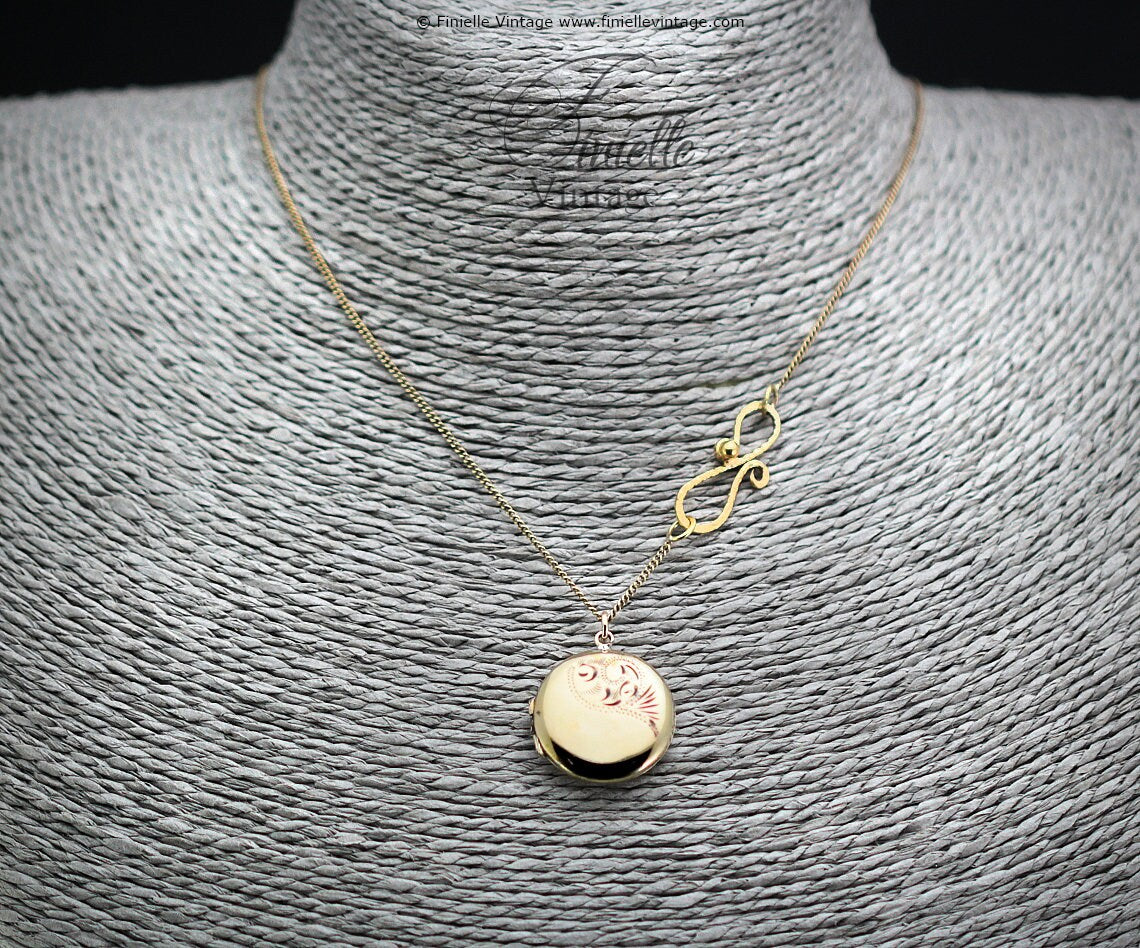 Vintage 1970s 12Ct Rolled Gold Engraved Floral 2 Photo Round Locket Pendant, 19.3" Necklace, 18Ct Gold Plated Chain, Unique Gift Jewellery