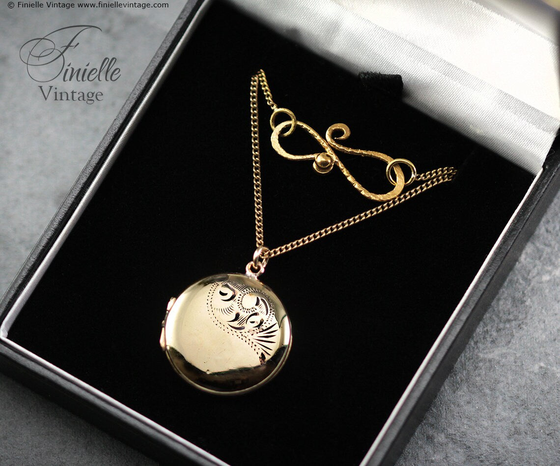 Vintage 1970s 12Ct Rolled Gold Engraved Floral 2 Photo Round Locket Pendant, 19.3" Necklace, 18Ct Gold Plated Chain, Unique Gift Jewellery