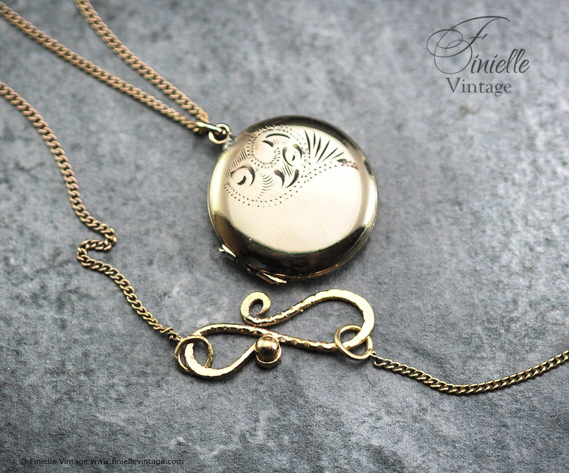 Vintage 1970s 12Ct Rolled Gold Engraved Floral 2 Photo Round Locket Pendant, 19.3" Necklace, 18Ct Gold Plated Chain, Unique Gift Jewellery