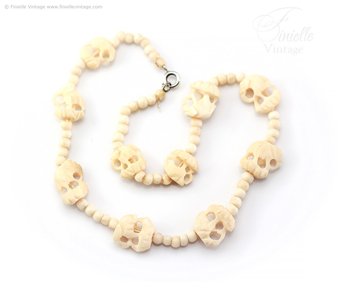 Vintage 1960s Hand Carved Bone, Faux Ivory, Beaded Elephants Souvenir 14" Necklace