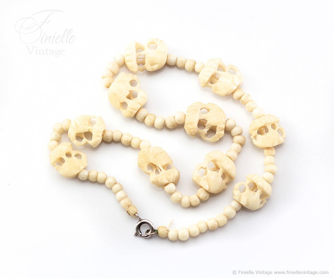 Vintage 1960s Hand Carved Bone, Faux Ivory, Beaded Elephants Souvenir 14" Necklace