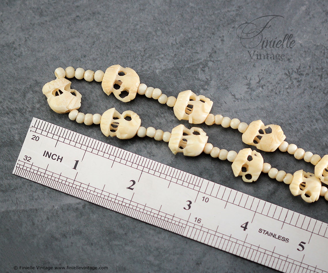 Vintage 1960s Hand Carved Bone, Faux Ivory, Beaded Elephants Souvenir 14" Necklace