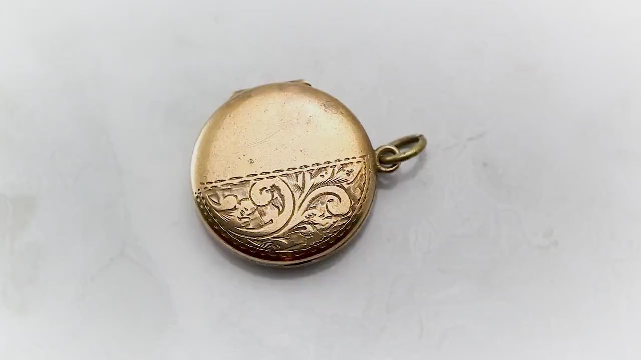 Antique Victorian c1880-1900s Rolled Gold Locket Pendant, English Lady & Gentleman Victorian Era Photos, Vintage Ornate Floral Jewelry