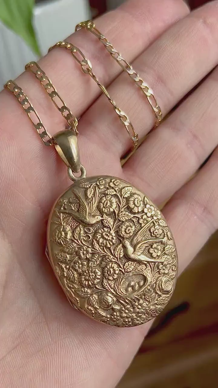 Vintage, Victorian Revival, 1960s Large 18Ct Gold Plated, Two Photos Locket – Birds and Nest Floral Engraving